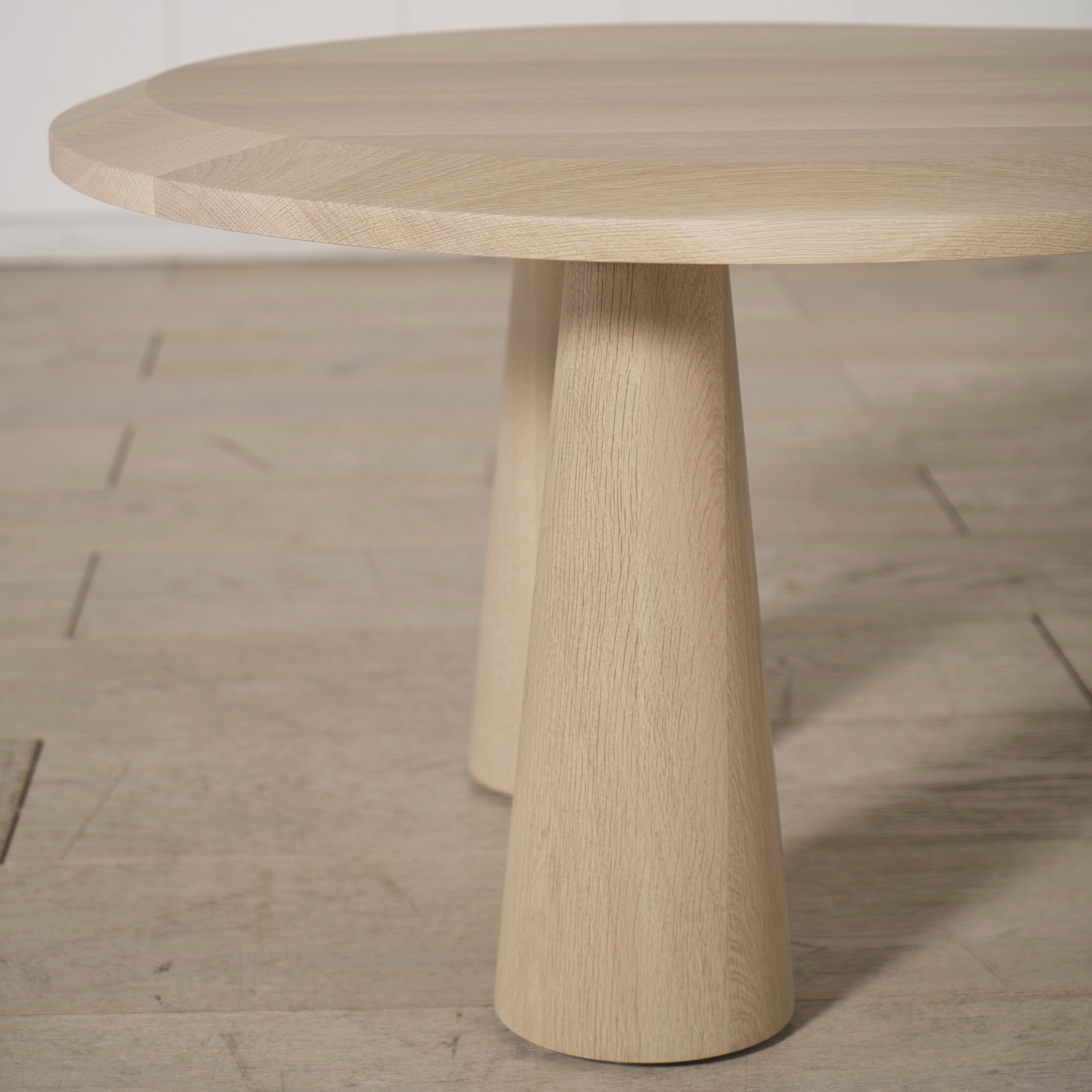 Table basse abstraite