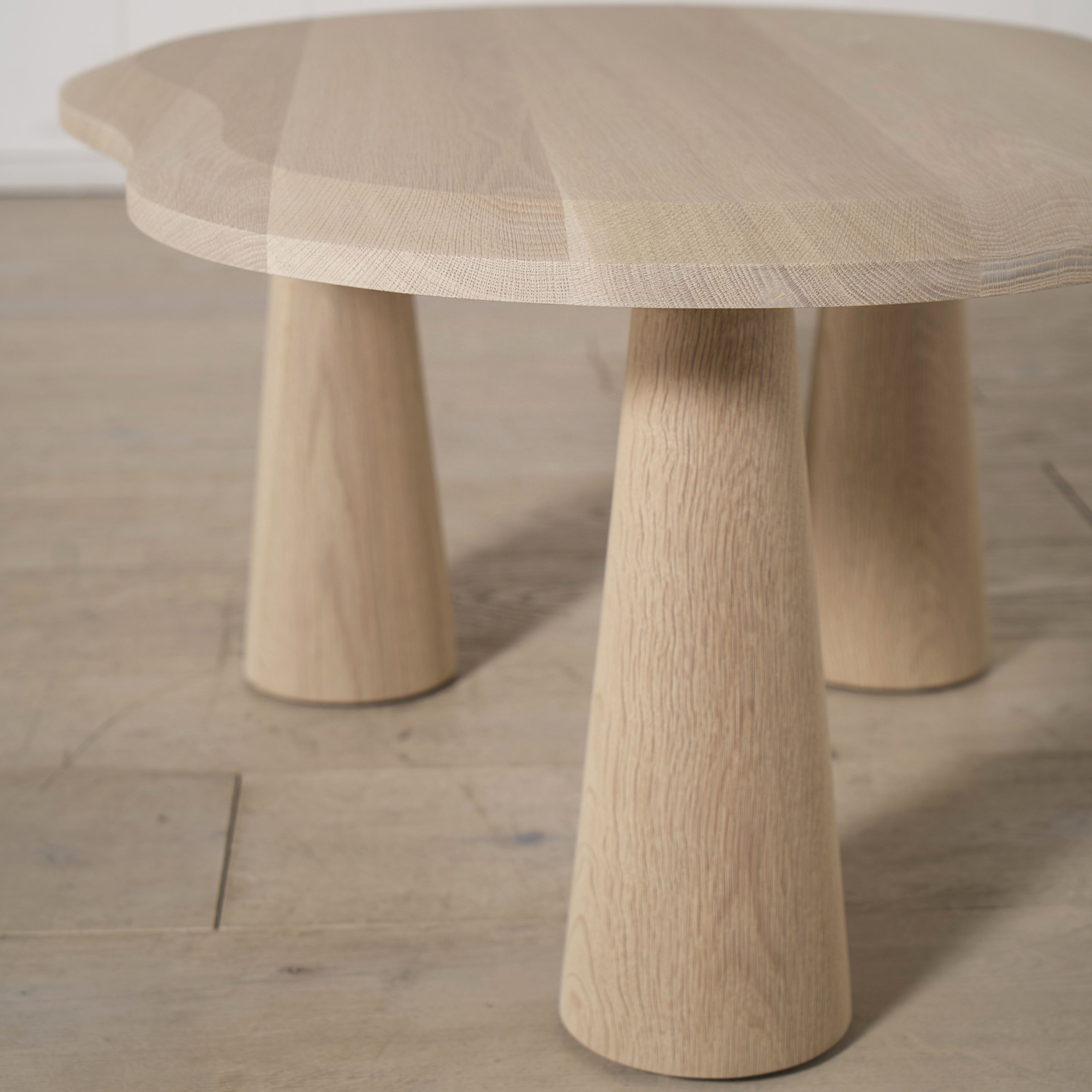 Table basse abstraite