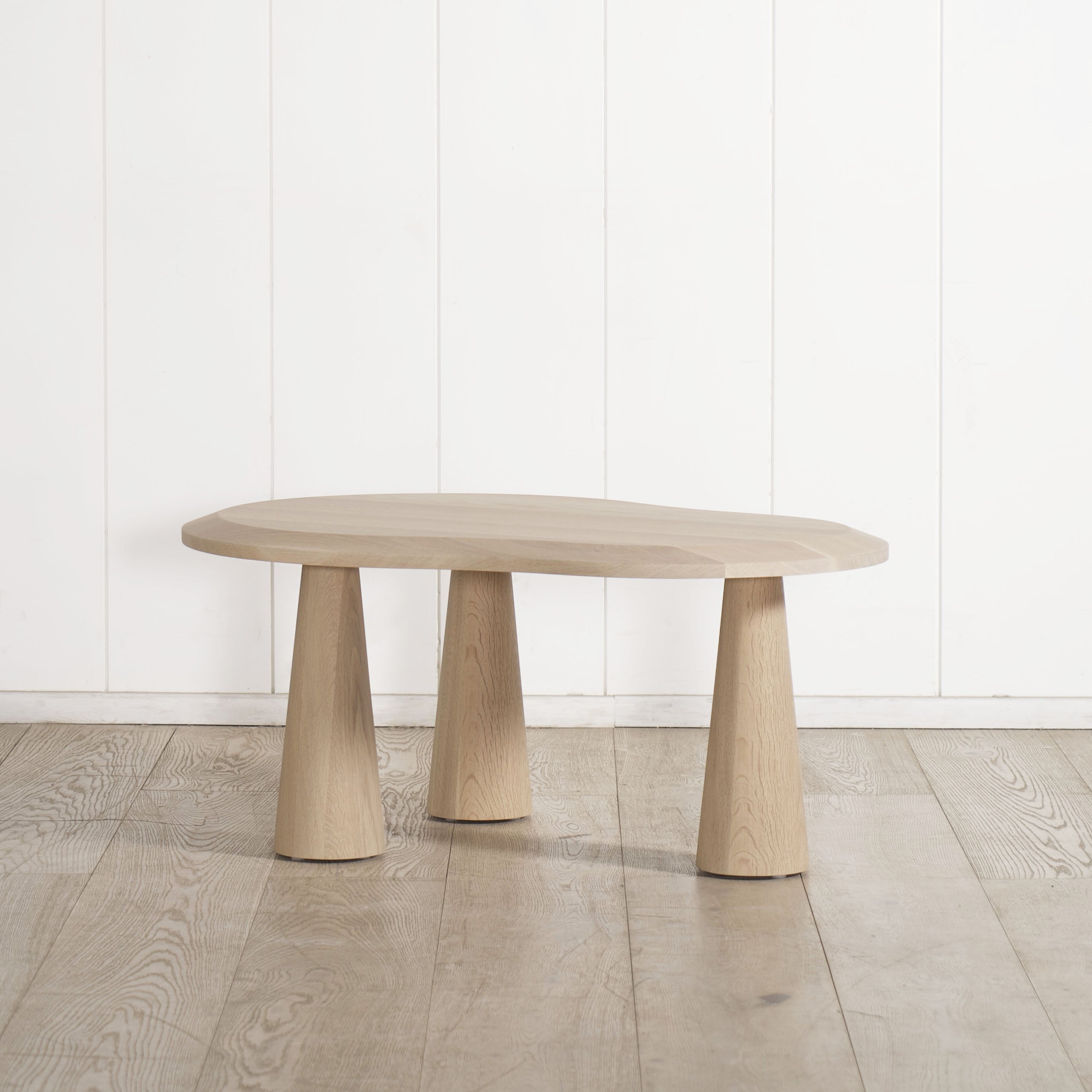 Table basse abstraite