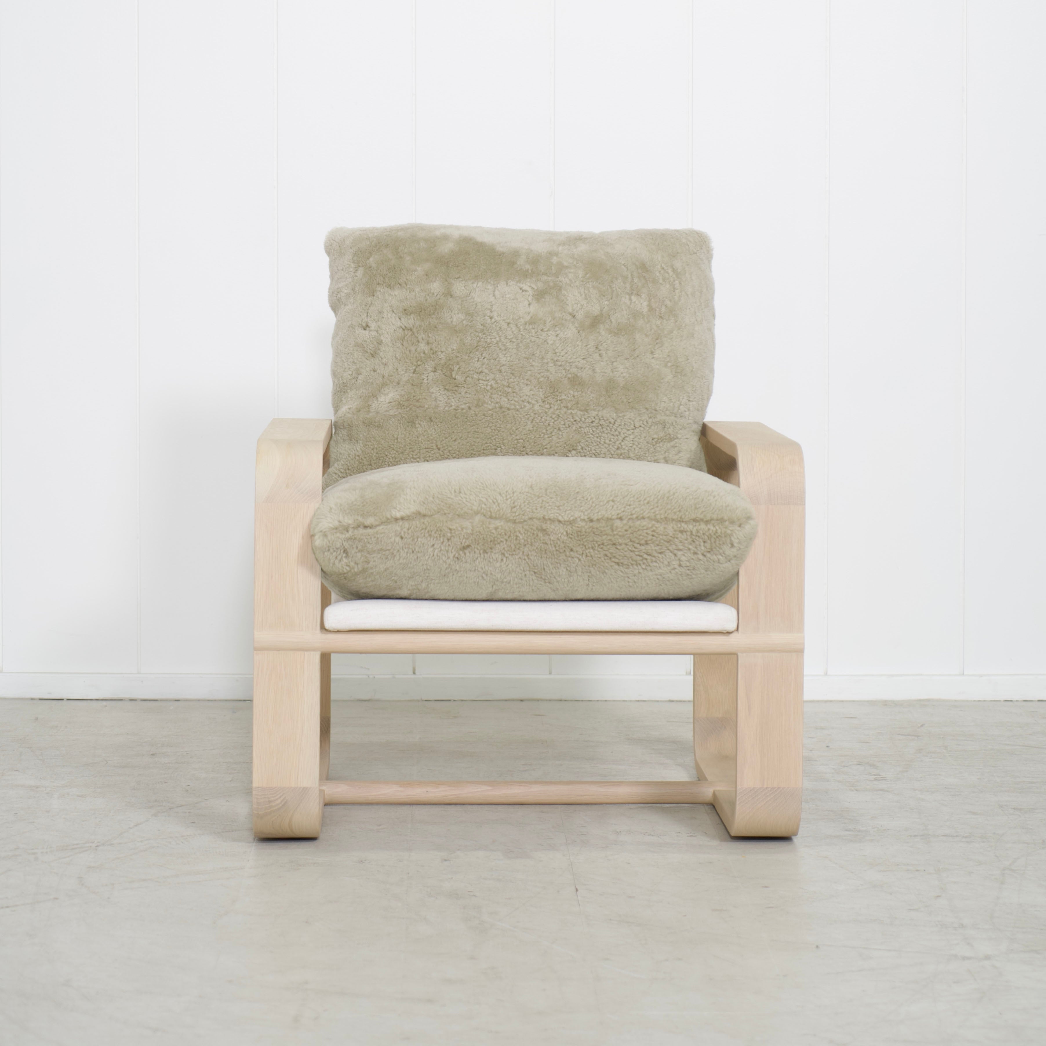 Chaise Blake